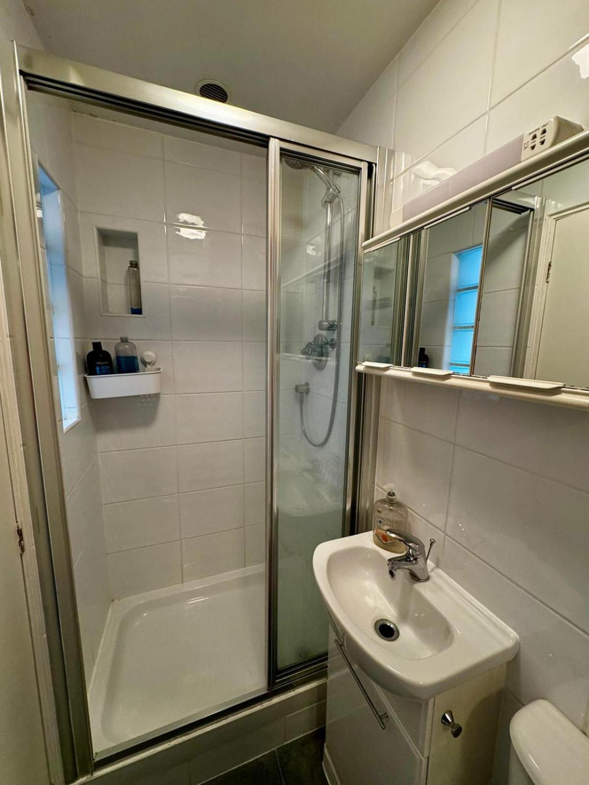 Amazing En-Suite Apartment In Finchley Central Londres Extérieur photo