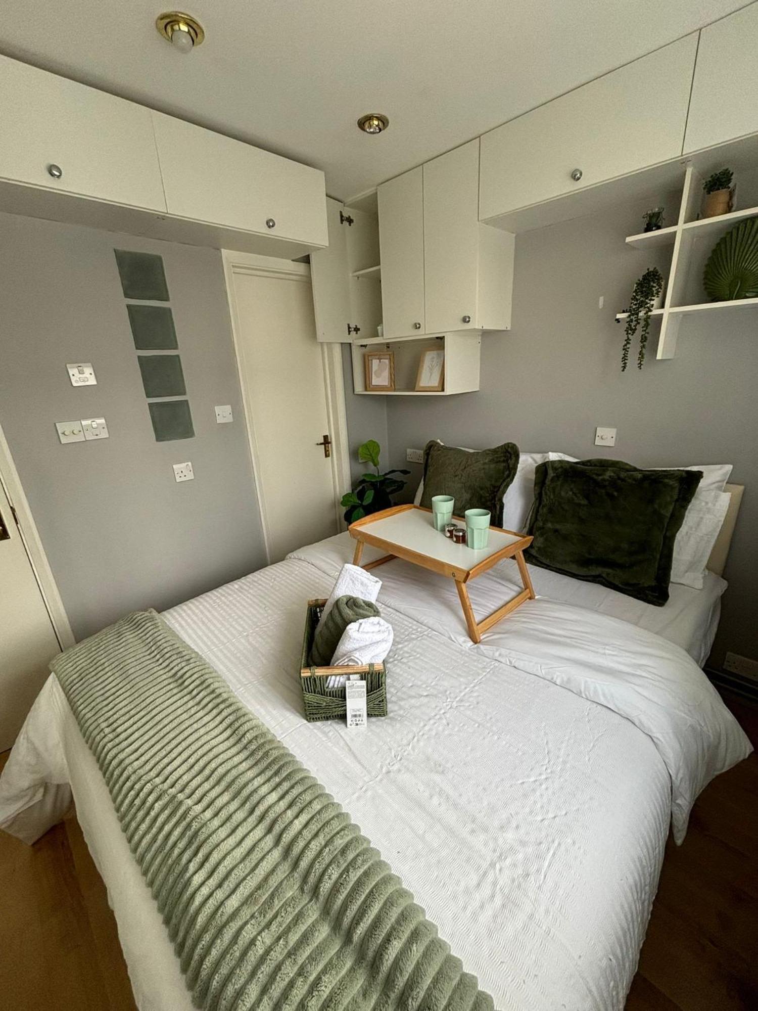 Amazing En-Suite Apartment In Finchley Central Londres Extérieur photo